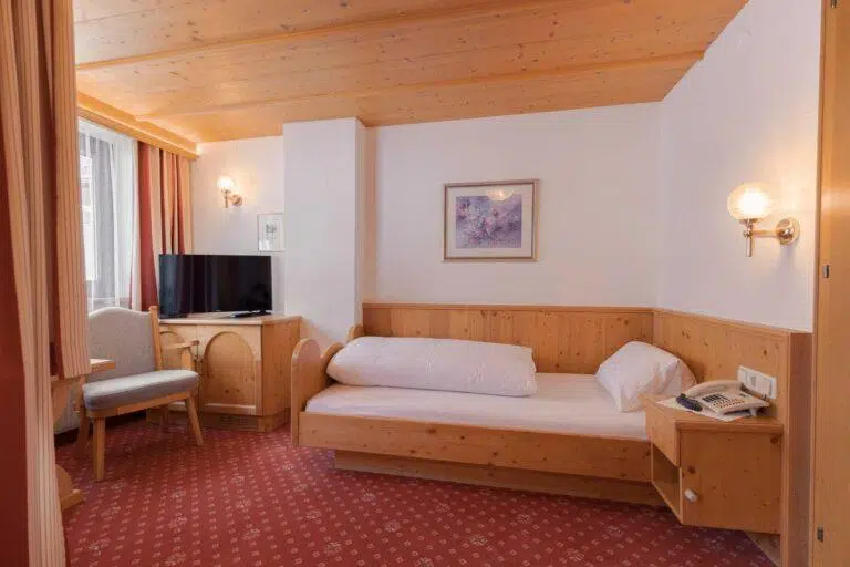 Hotel Pension Zangerl Ischgl Wohnen Zimmer Einzelzimmer 2