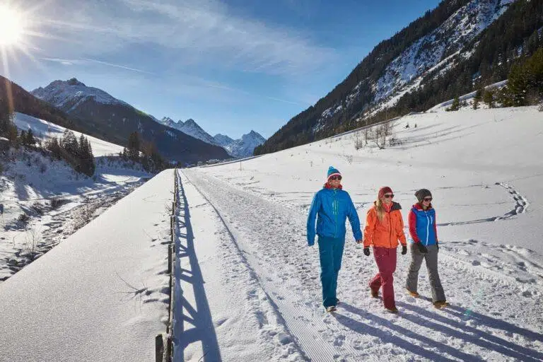 Ischgl Paznaun Winter Urlaub WinterwanderncTVB Paznaun Ischgl 4